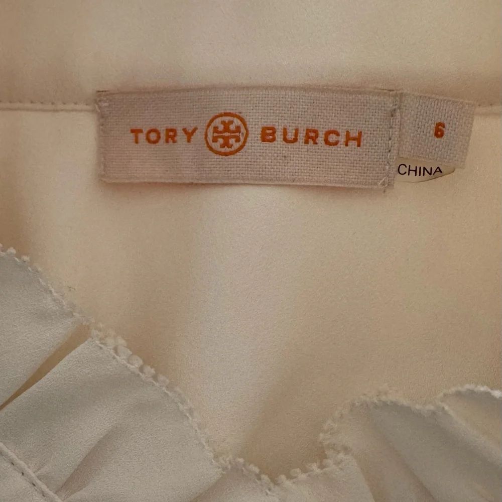 LIKE NEW Tory Burch Elegant Ivory Sleeveless Blouse EXCELLENT CONDITION - Picture 6 of 8